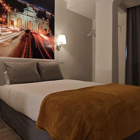 Hostal Fronton Alcobendas Ngoại thất bức ảnh