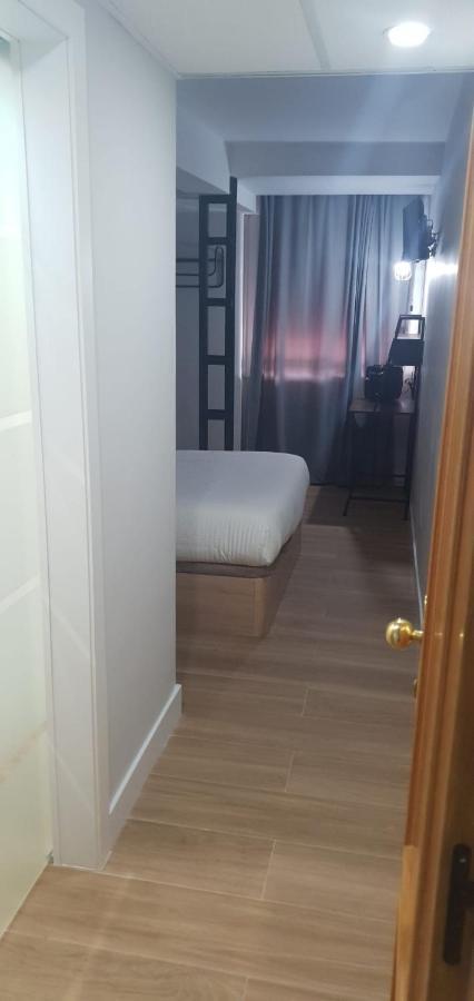 Hostal Fronton Alcobendas Ngoại thất bức ảnh
