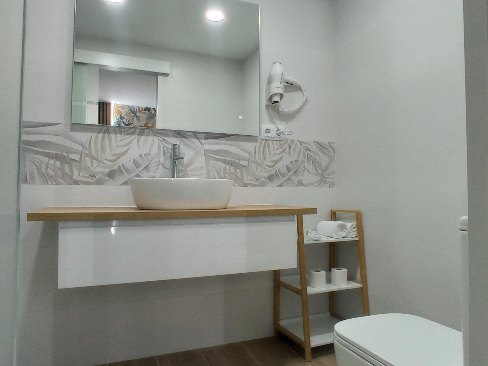 Hostal Fronton Alcobendas Ngoại thất bức ảnh