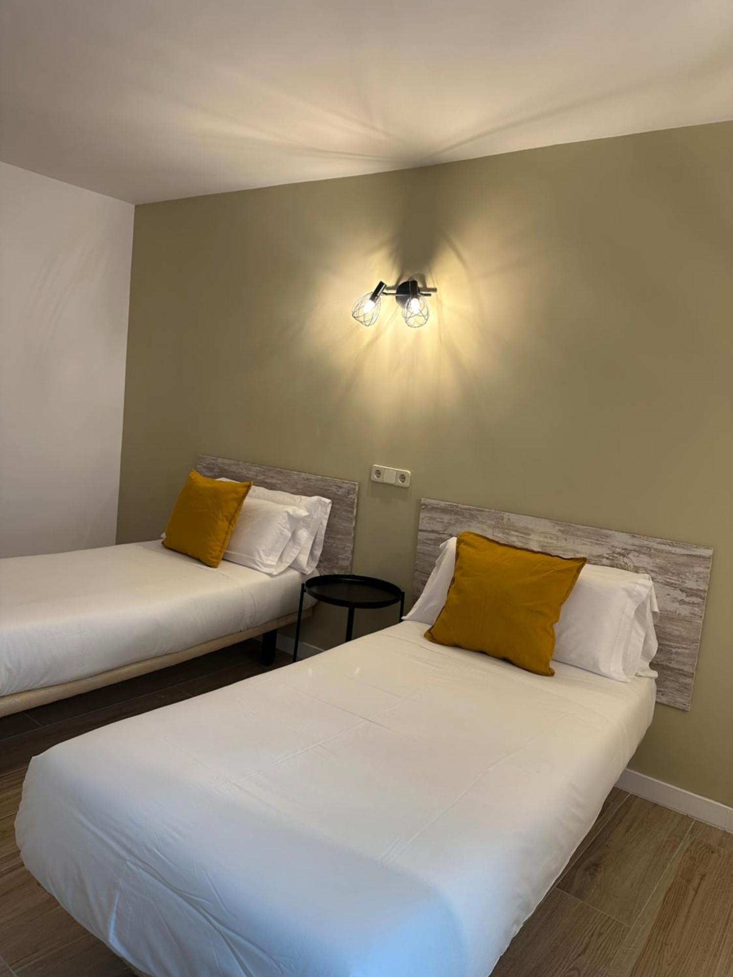 Hostal Fronton Alcobendas Ngoại thất bức ảnh