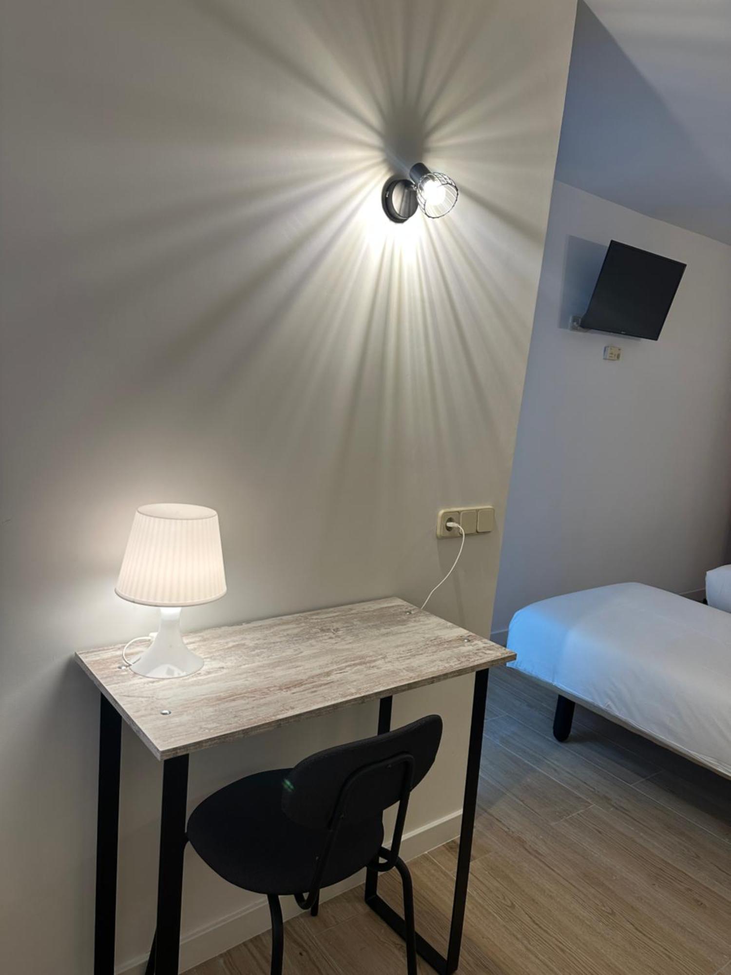 Hostal Fronton Alcobendas Ngoại thất bức ảnh
