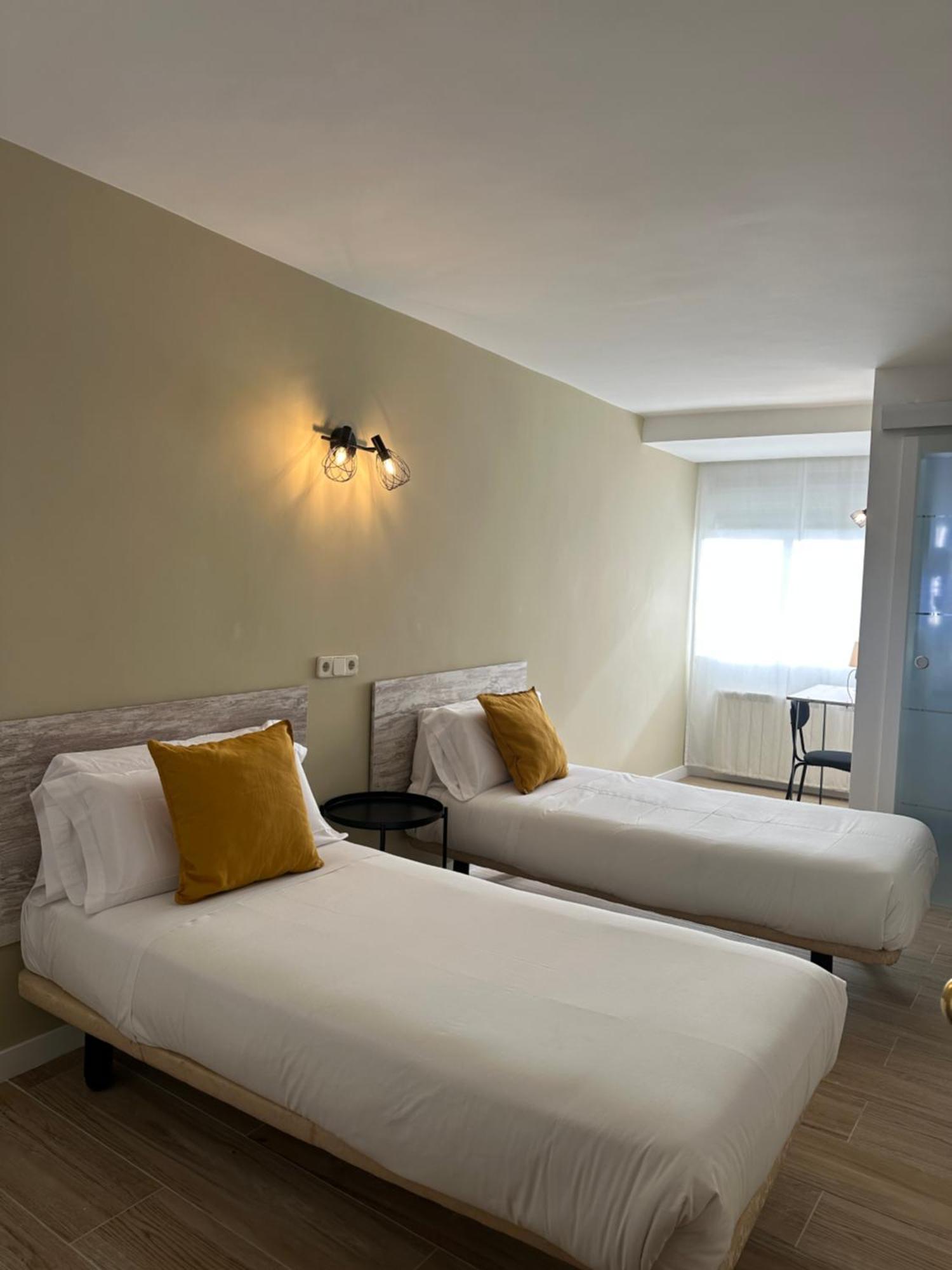 Hostal Fronton Alcobendas Ngoại thất bức ảnh