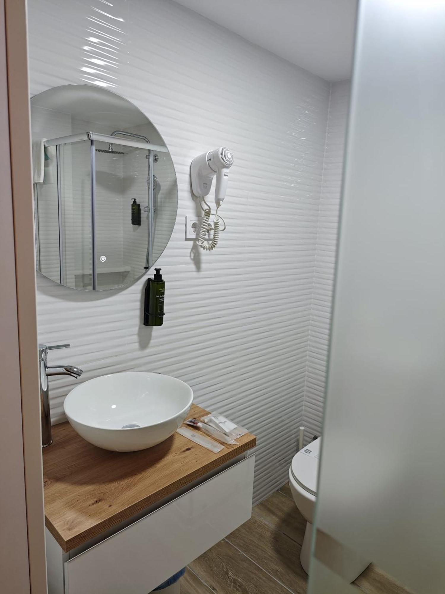Hostal Fronton Alcobendas Ngoại thất bức ảnh